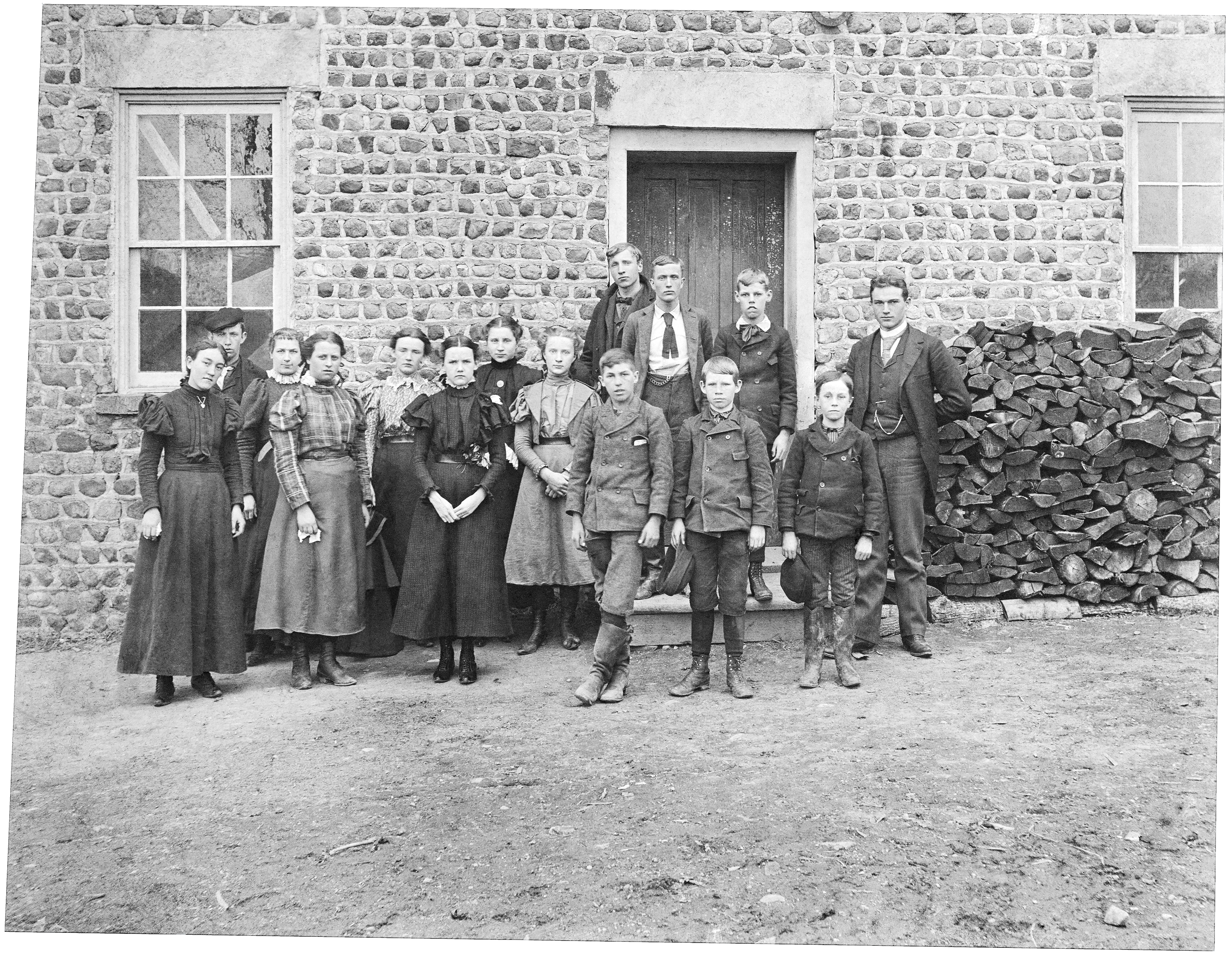 She-4 Schoolhouse Sr Class 220319_N5A5331